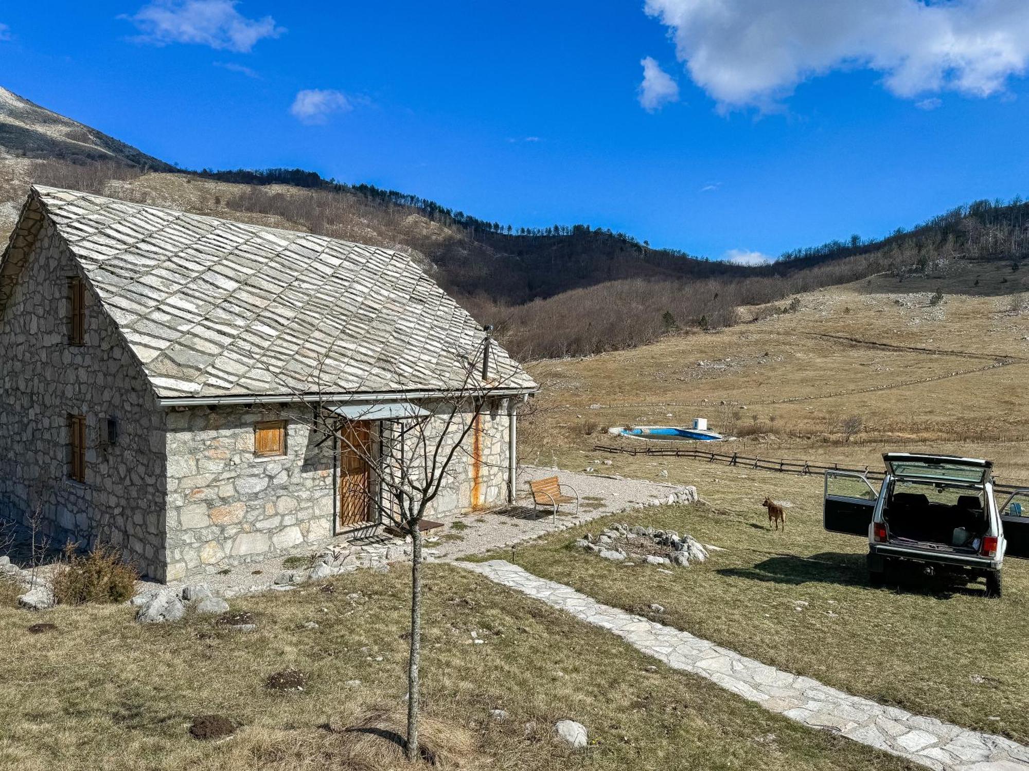 Mountain House Varda Ledenice Luaran gambar